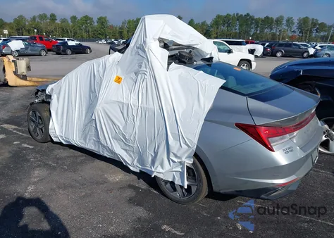 2021 Hyundai Elantra Sel z USA, uszkodzony, nr VIN 5NPLN4AG8MH026825